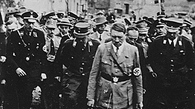 S06:E10 - The Last Days of Adolf Hitler and the Third Reich