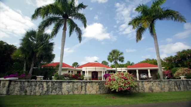 S03:E06 - Dominican Vacation Villa