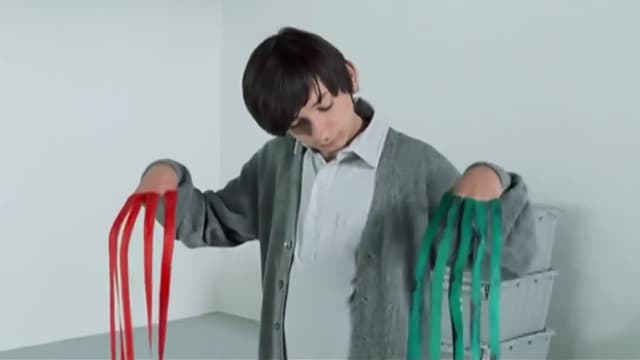 S04:E02 - 90s Lunch Box Items / Lunchables