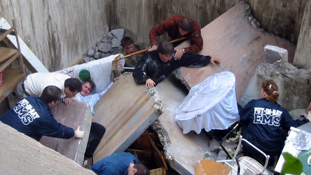 S01:E04 - Carrera Contra El Tiempo