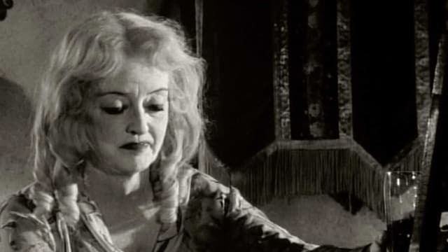 S01:E02 - Bette Davis