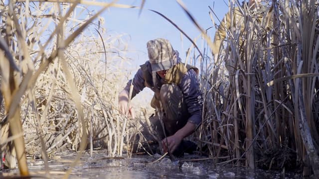 S01:E01 - Montana Trapping