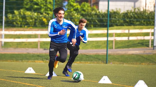 S01:E04 - Fastest Footballer