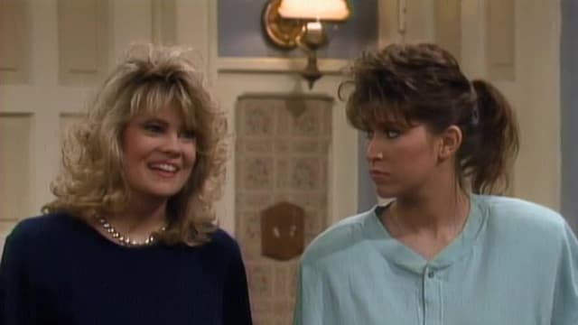 S08:E18 - Boy About the House
