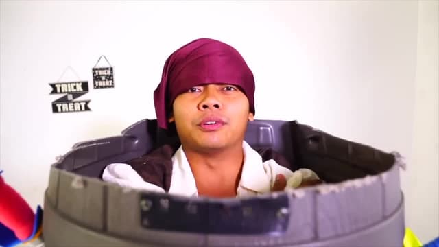 S03:E01 - Pop-Up Pirate in Real Life / Exploding a Giant Weather Balloon