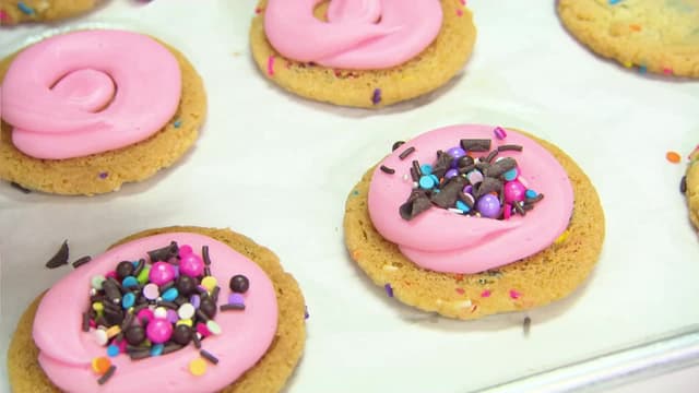 S01:E03 - Disco Rainbow Unicorn