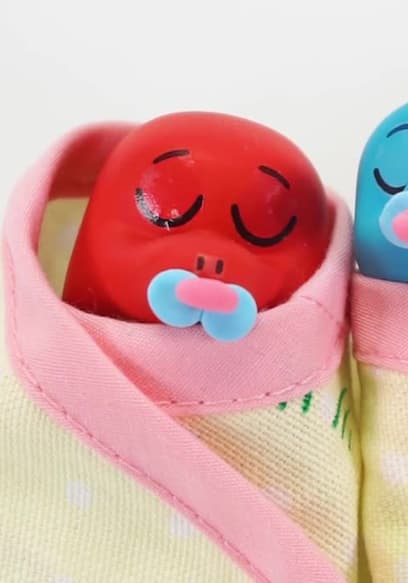 S01:E06 - Cocobi Color Play Toys 4 poster