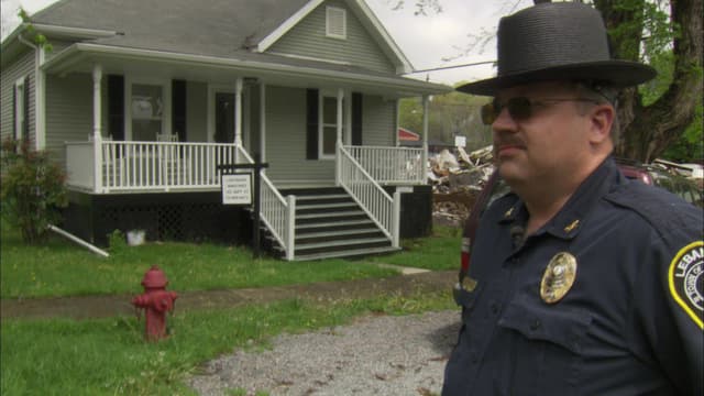 S05:E19 - Daddy Dearest / A Pastor's Wife