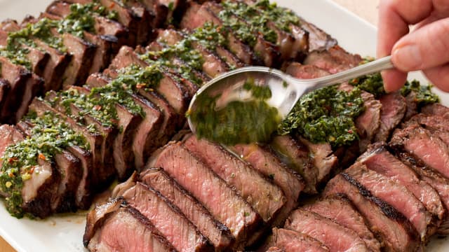 S11:E25 - Grilled Steak and Gazpacho