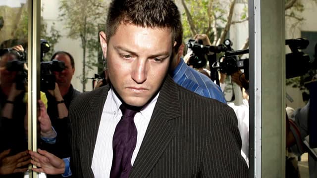 S03:E03 - Dirty Loyal