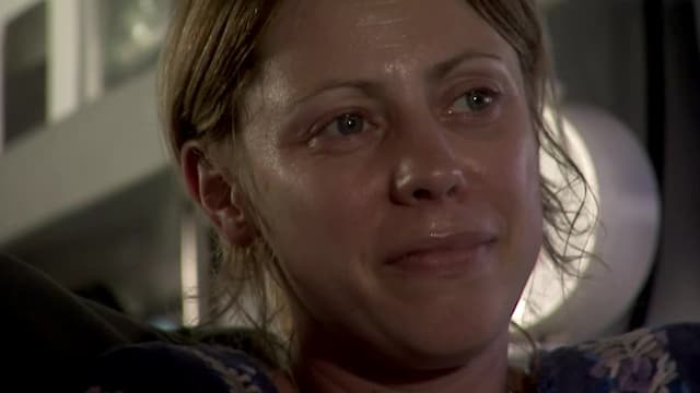 S03:E01 - The Money Shot