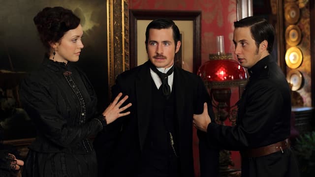 S04:E04 - Downstairs, Upstairs