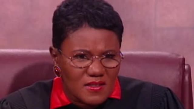 S01:E212 - Jeffery vs. Renita