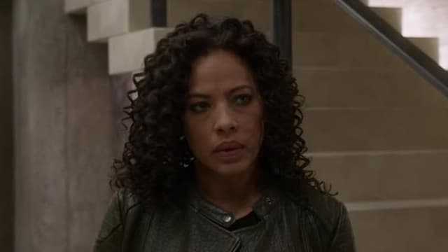 S01:E107 - Whitehall