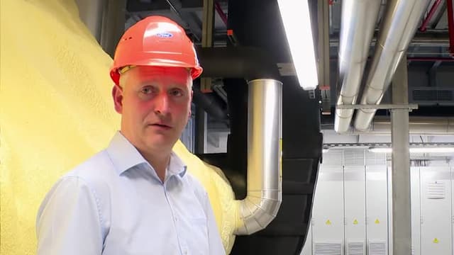 S13:E07 - Weather Factory and Gloves