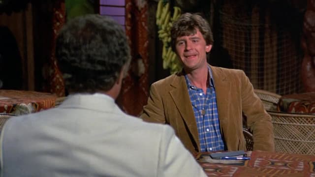 S02:E23 - The Comic / Golden Hour