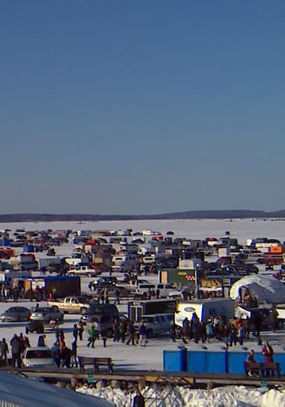S01:E04 - Whats an Eelpout poster