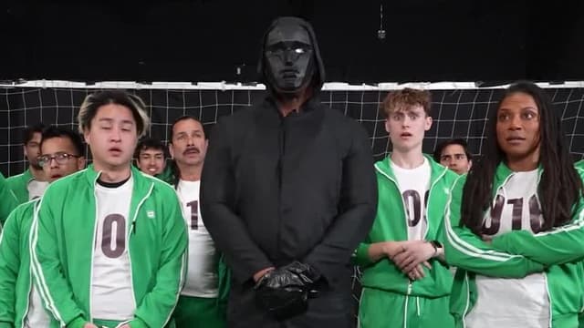 S03:E08 - I Survived "Squid Game" to Save Ronaldo!