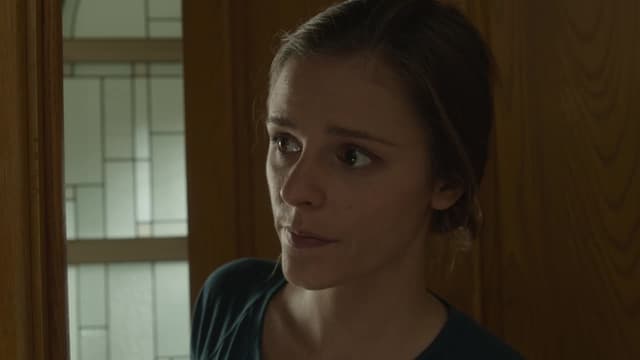 S02:E02 - Reunion