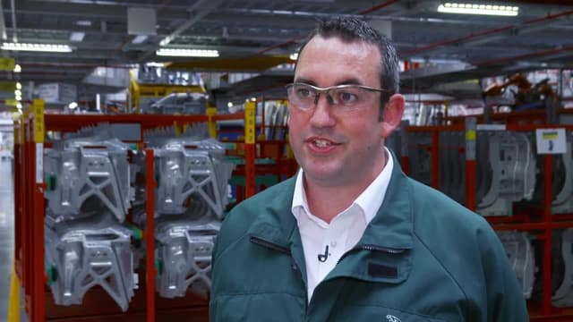 S01:E02 - Jaguar F-Pace