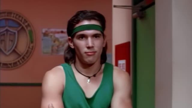 S01:E32 - A Star Is Born