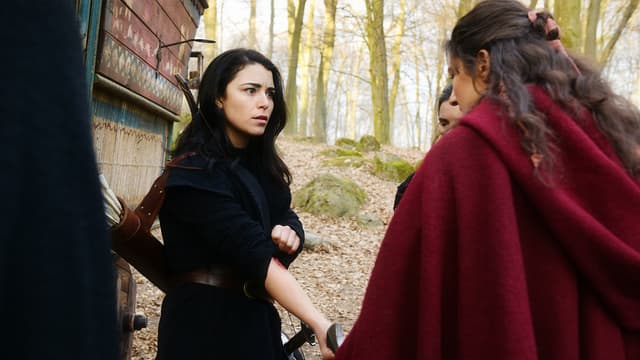 S05:E02 - Old Friends