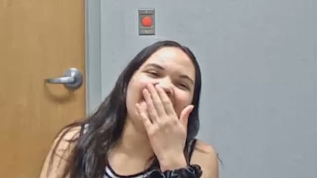 S01:E12 - Fight to the Death