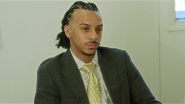 S02:E01 - The Villain