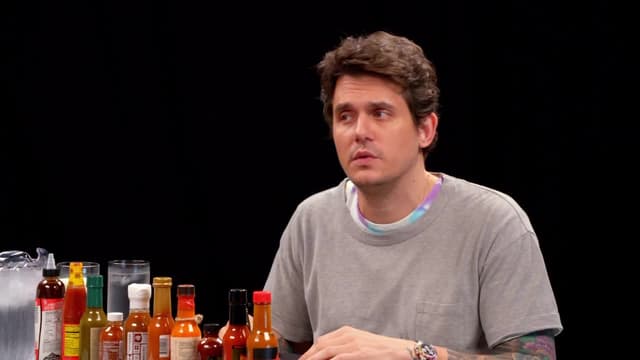 S05:E16 - John Mayer Has a Sing-Off While Eating Spicy Wings