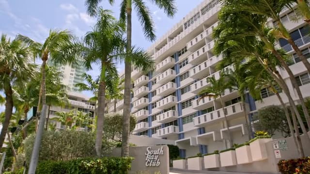 S12:E12 - South Beach Birth Rite