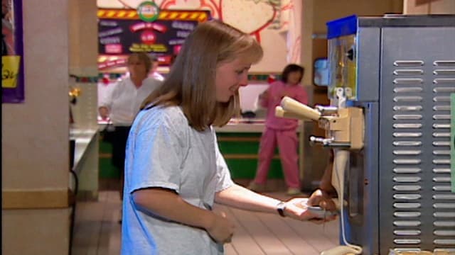 S03:E28 - Episode 28