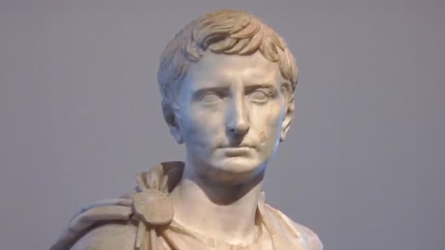 S01:E10 - 10 Richest Royals in History: Who Was the Wealthiest Person Ever?