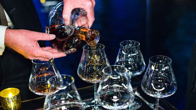 S18:E09 - WPT Cash Game Presented by Baccarat Crystal 2021 - Part 1