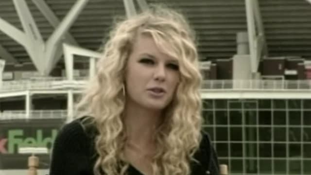 S01:E15 - Country Stars