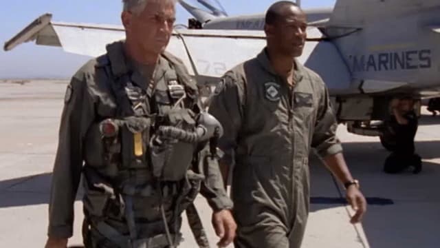 S02:E03 - Solo Flight