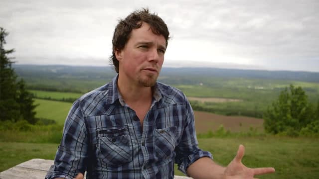 S01:E07 - Sports Lounge