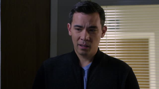 S04:E15 - Nobody Else Is Dying