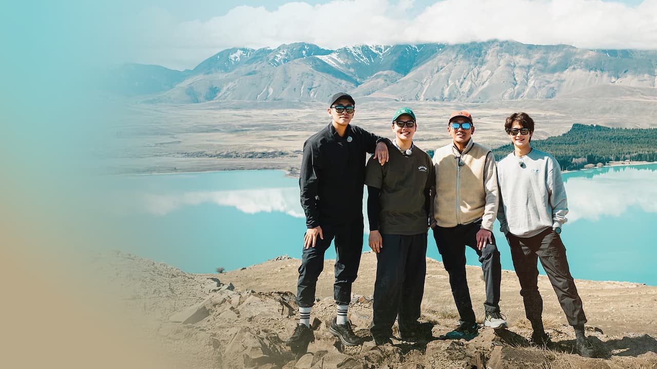 Watch Bros on Foot