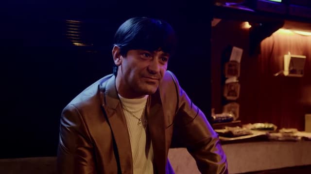 S01:E02 - The Silver Peacock