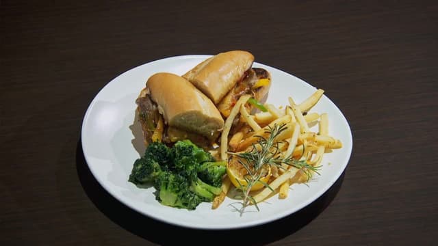 S22:E04 - Gimme an H!