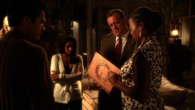 S01:E13 - The Circle