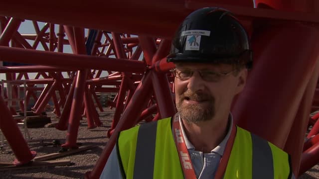 S06:E02 - Extreme Surf Machine