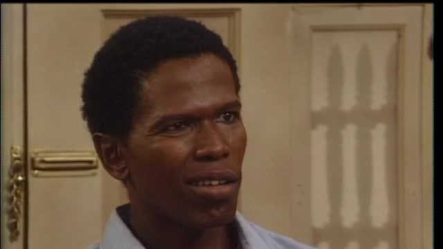 S02:E21 - Raj on the Double