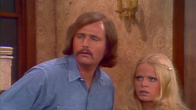 S03:E05 - Lionel Steps Out