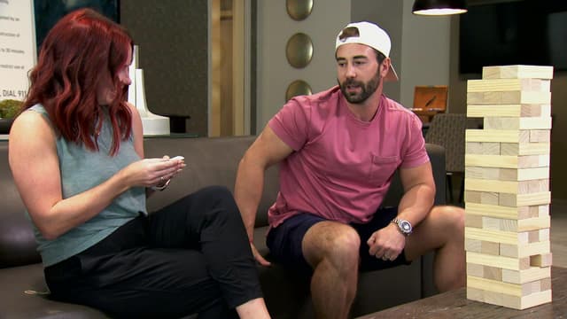 S13:E09 - Could This Be Love?