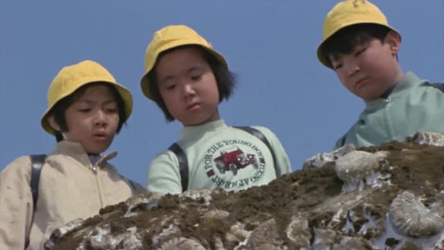 S01:E05 - Two Giant Monsters Attack Tokyo