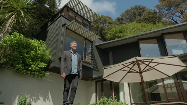 S01:E11 - Hugh Tennent