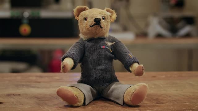 S05:E04 - Watering Can, Camel Saddle and Bobby Bear