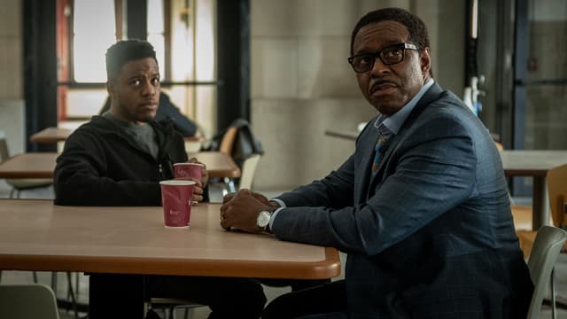 S01:E02 - The Hunter and the Hunted