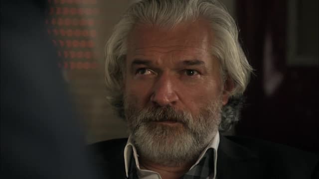 S01:E05 - El trabajo suicida